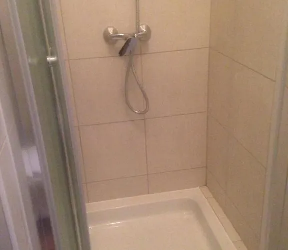 Centar 2 Private With Ensuite And Kitchenette Split