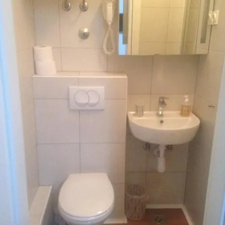 Centar 2 Private With Ensuite And Kitchenette *