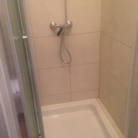 Centar 2 Private With Ensuite And Kitchenette Split